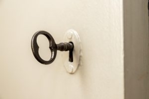 clef cassée dans une serrure